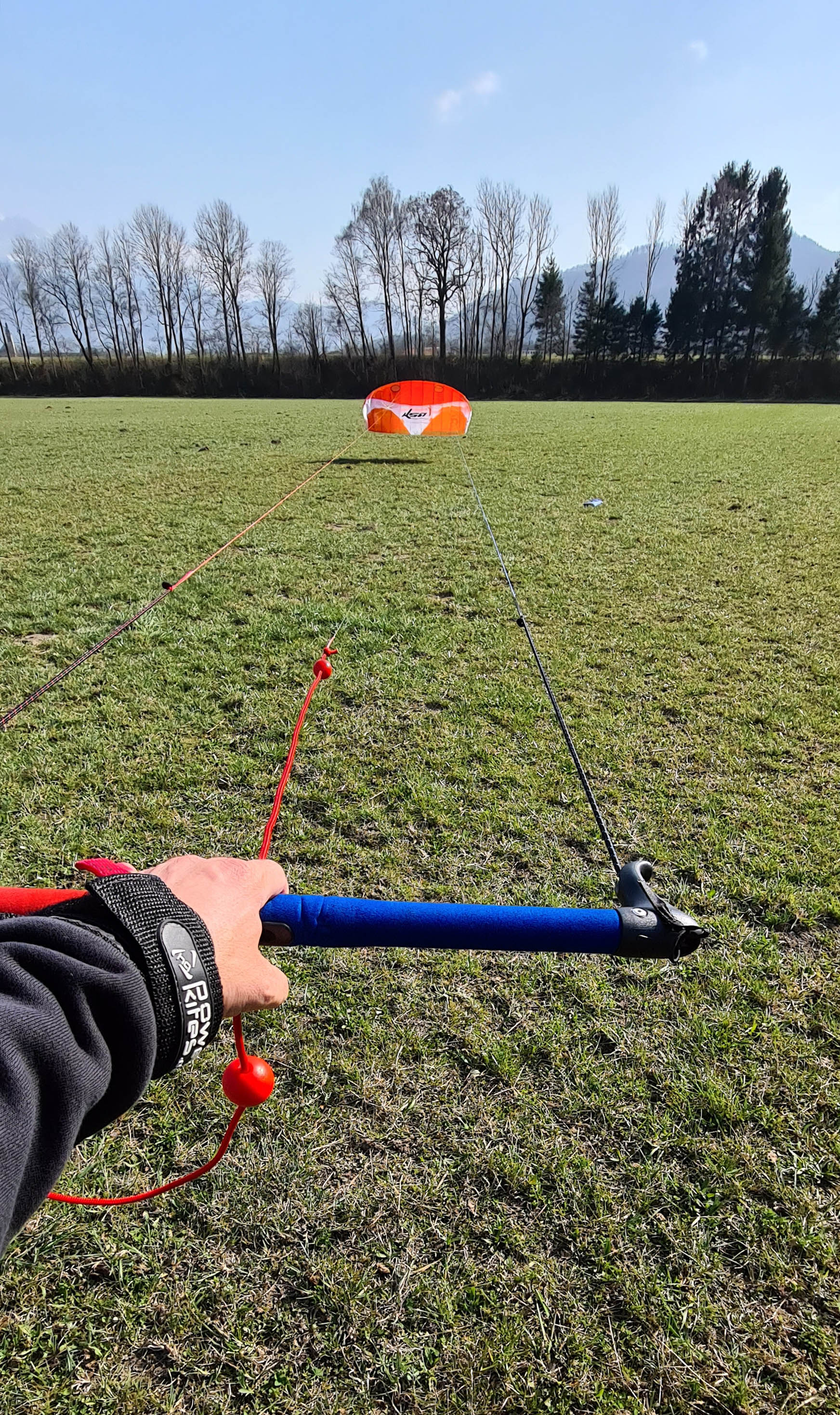 2020-03-28-15-15-57 Softkite HQ Hydra 300 - Trainerkite, Trainingskite, Kite